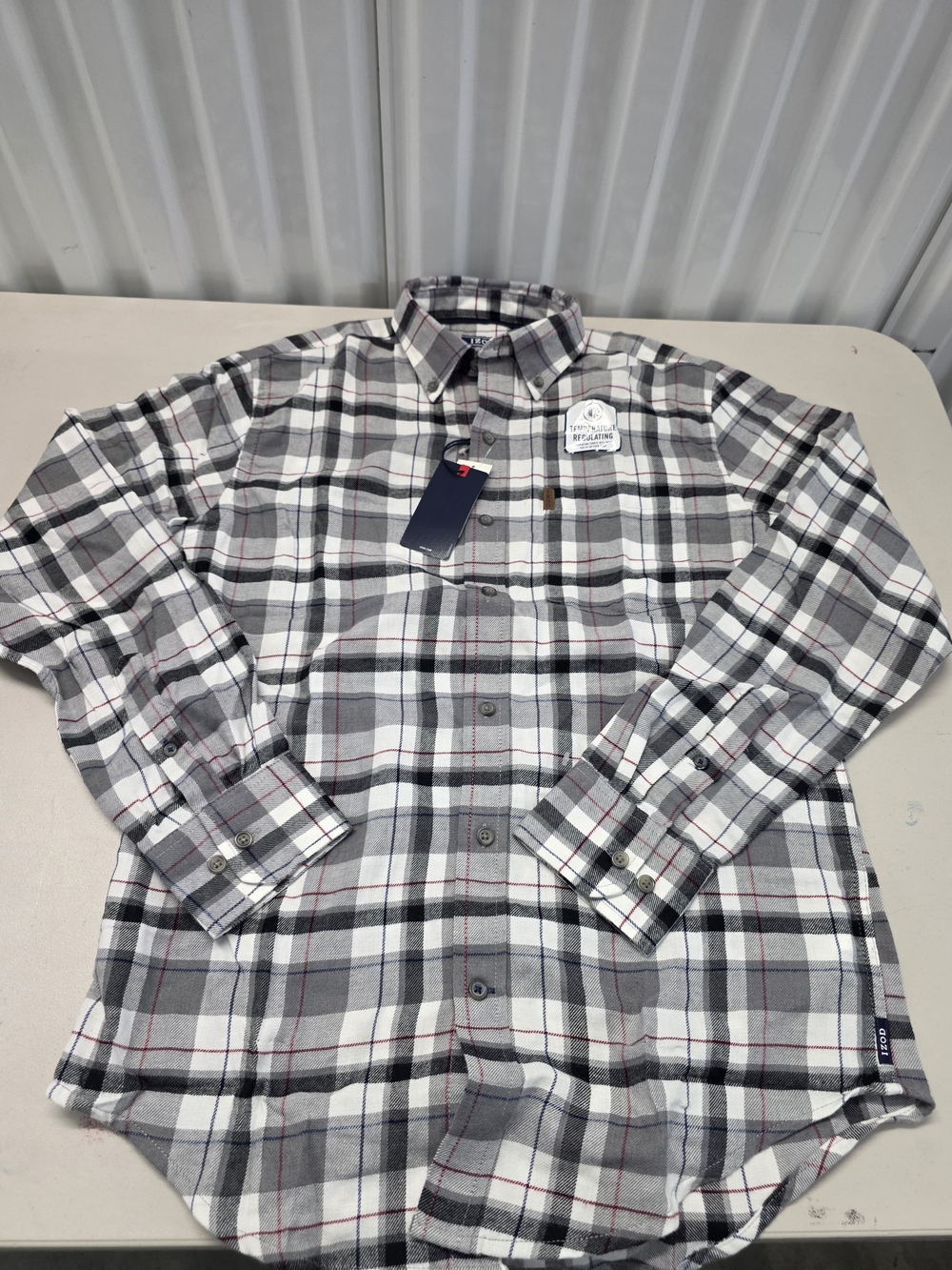 Izod Flannel Button Down Shirt Men's Size Small NWT